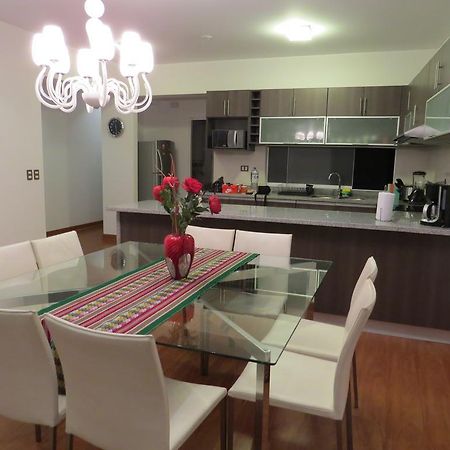 Spacious Apartment In Miraflores Ліма Номер фото