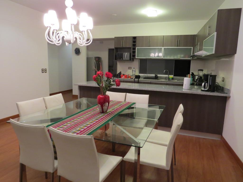 Spacious Apartment In Miraflores Ліма Номер фото